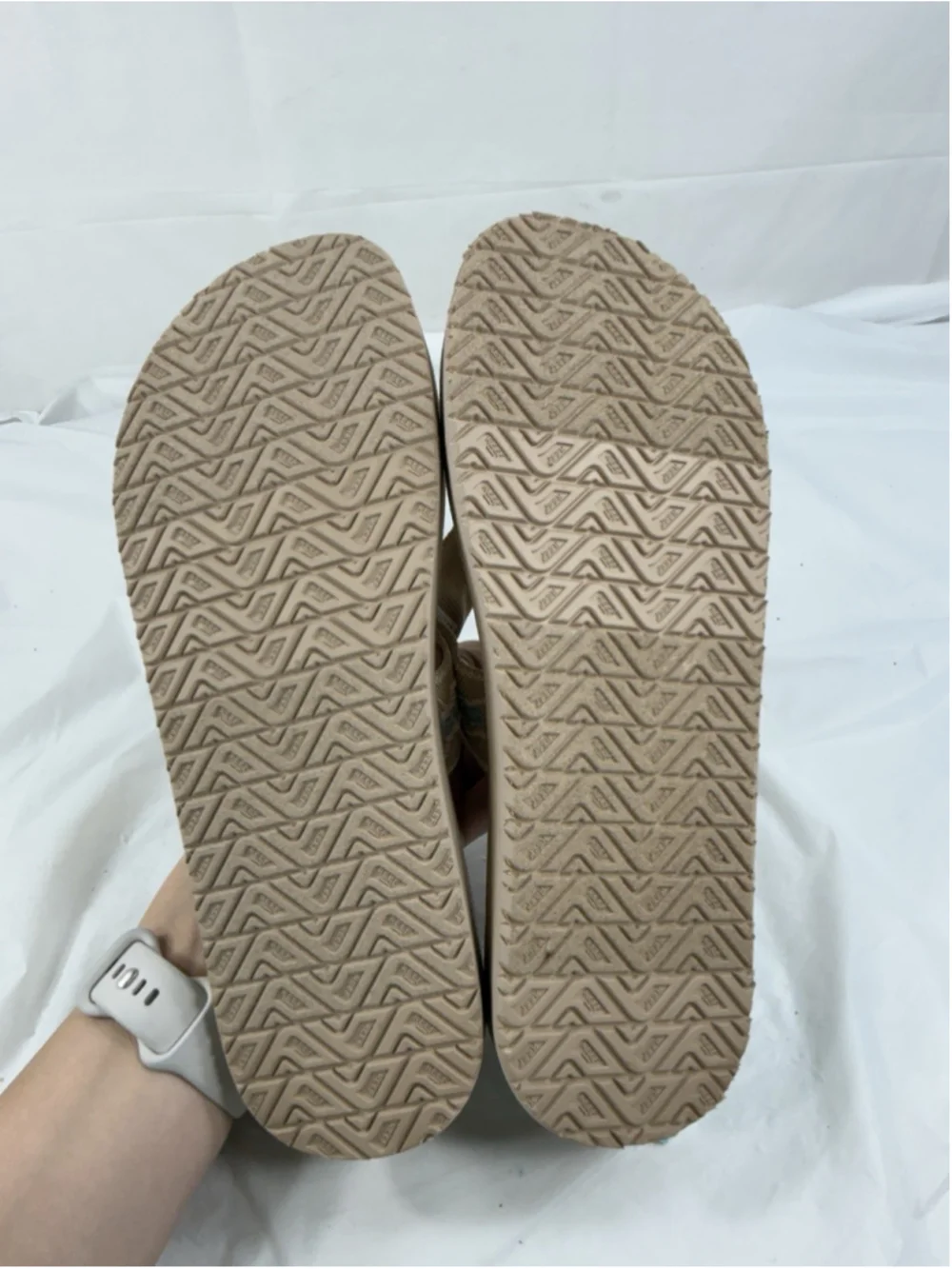 Reef Beige Foam Flip Flops Womens Size 8 Casual Beach Sandals